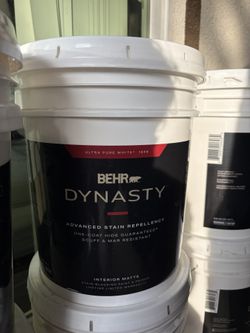 BEHR DYNASTY WHITE MATTE INTERIOR PAINT AND PRIMER