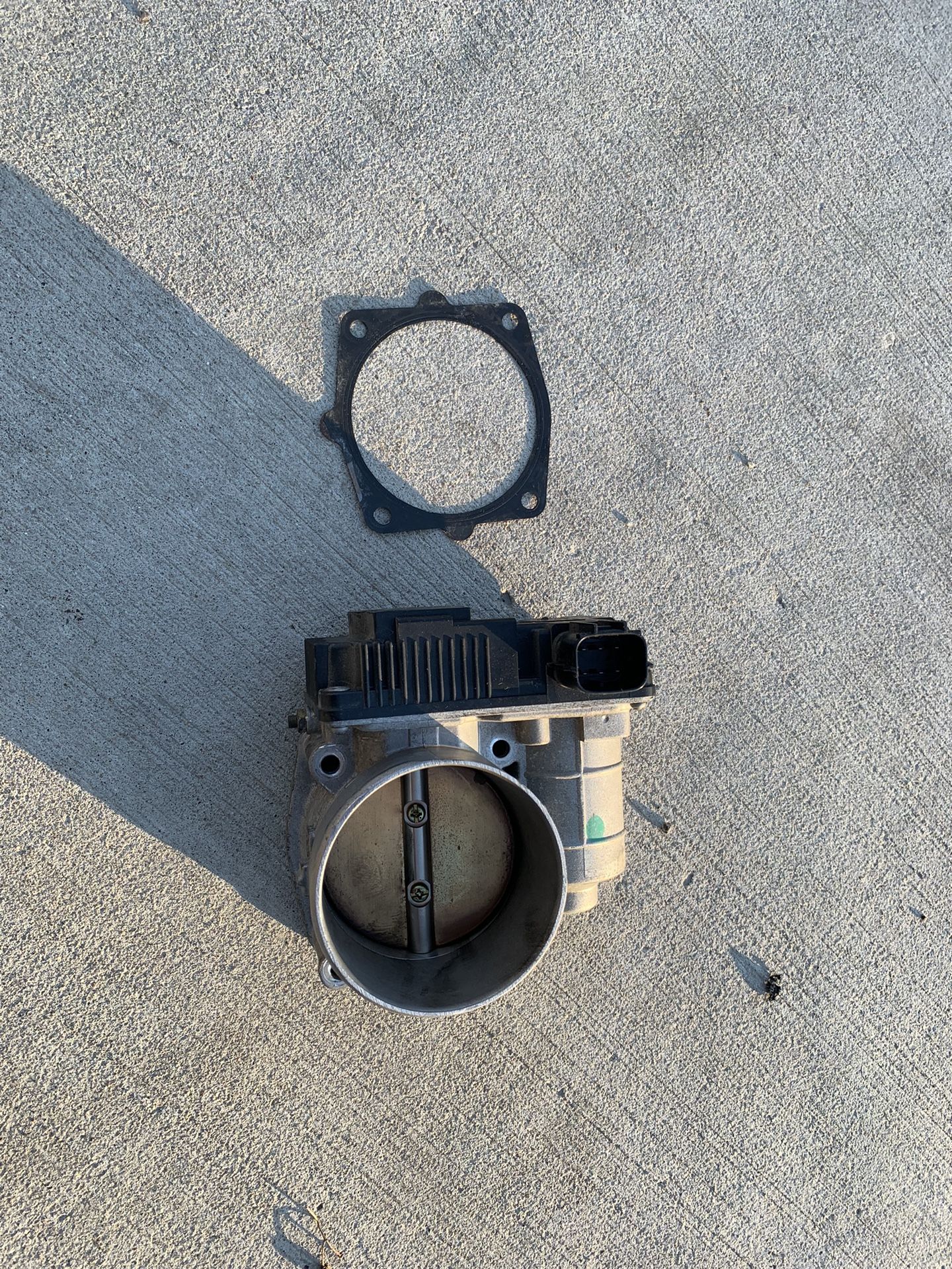350z OEM Throttle body