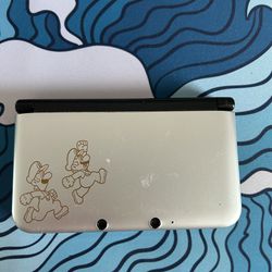 Nintendo 3ds Xl With Case And Charger