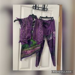 Disney Descendants 2 Mal costume girls sizes 4/6 beautiful 2 pieces pants and jacket excellent conditions