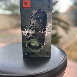 JBL Flip 7 Portable Bluetooth Speaker – Camouflage | New Sealed