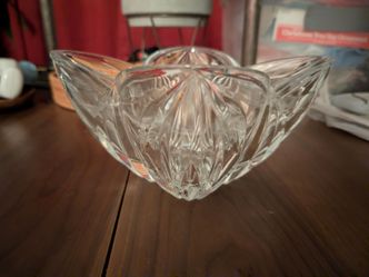 Elegant Crystal Centerpiece Bowl