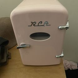 RCA Mini Fridge 