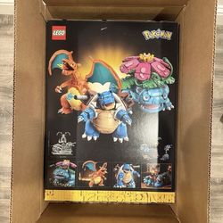 LEGO POKEMON IN HAND