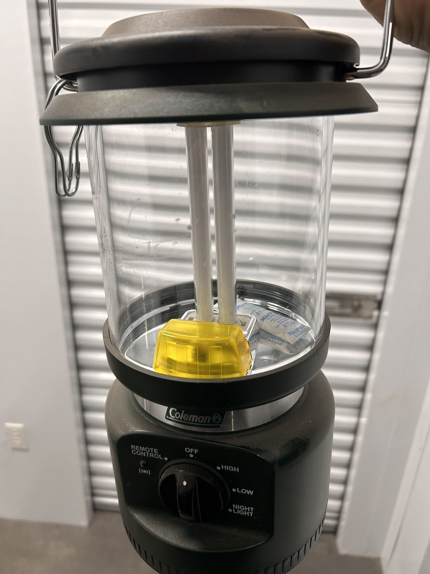 Coleman fluorescent light camping lanterns battery operated