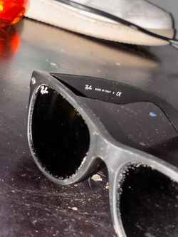 Black Ray bans