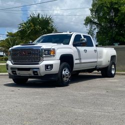 2019 GMC SIERRA 3500HD DENALI 8FT