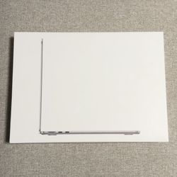 Apple MacBook Air 13” M3 16GB 256GB (Silver) w/ Applecare One + Extras