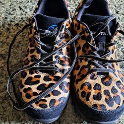 NAUTILUS. WOMEN STEELTOE.