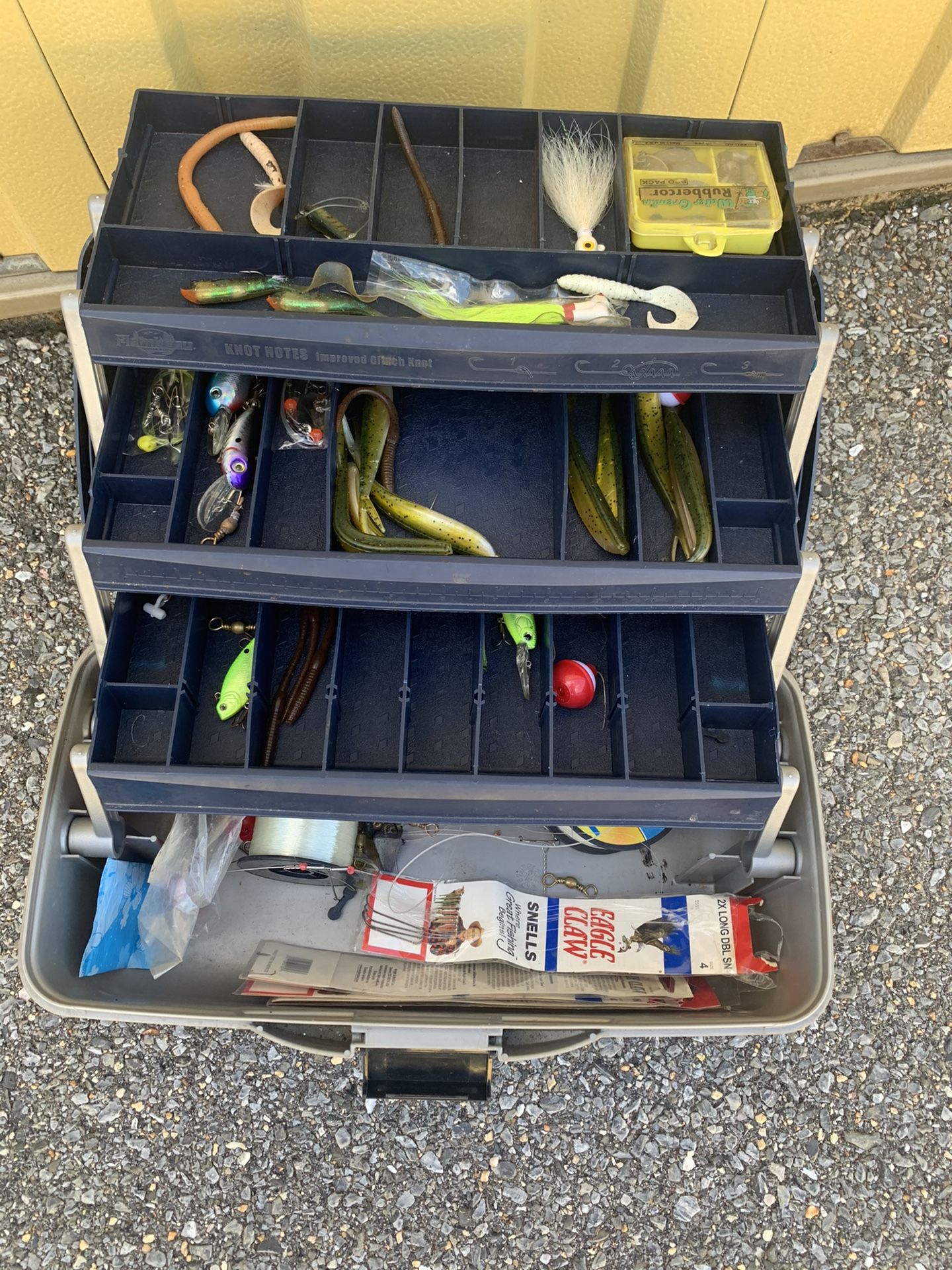 Fishing gear and tackle box