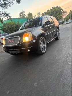 GMC Yukon Denali