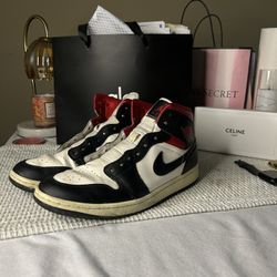 Nike Jordan Gym Red Jordan 1