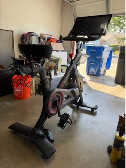 Peloton Bike