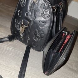 Disney Loungefly Mickey and Minnie Shoulder Bag

& Wallet