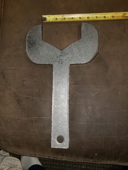 Big milk tank wrench 5in.