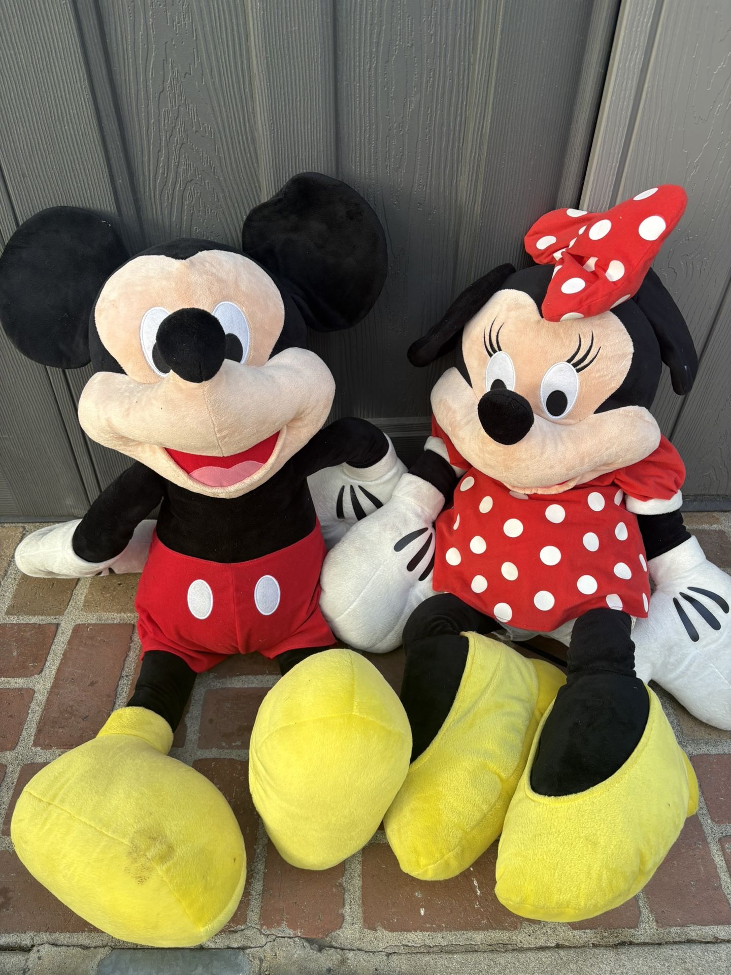 Disney Jumbo Plush Mickey And Minnie Mouse Set