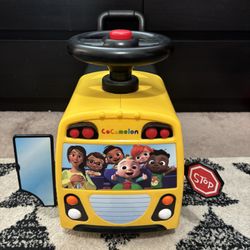 Coco Melon School Bus 