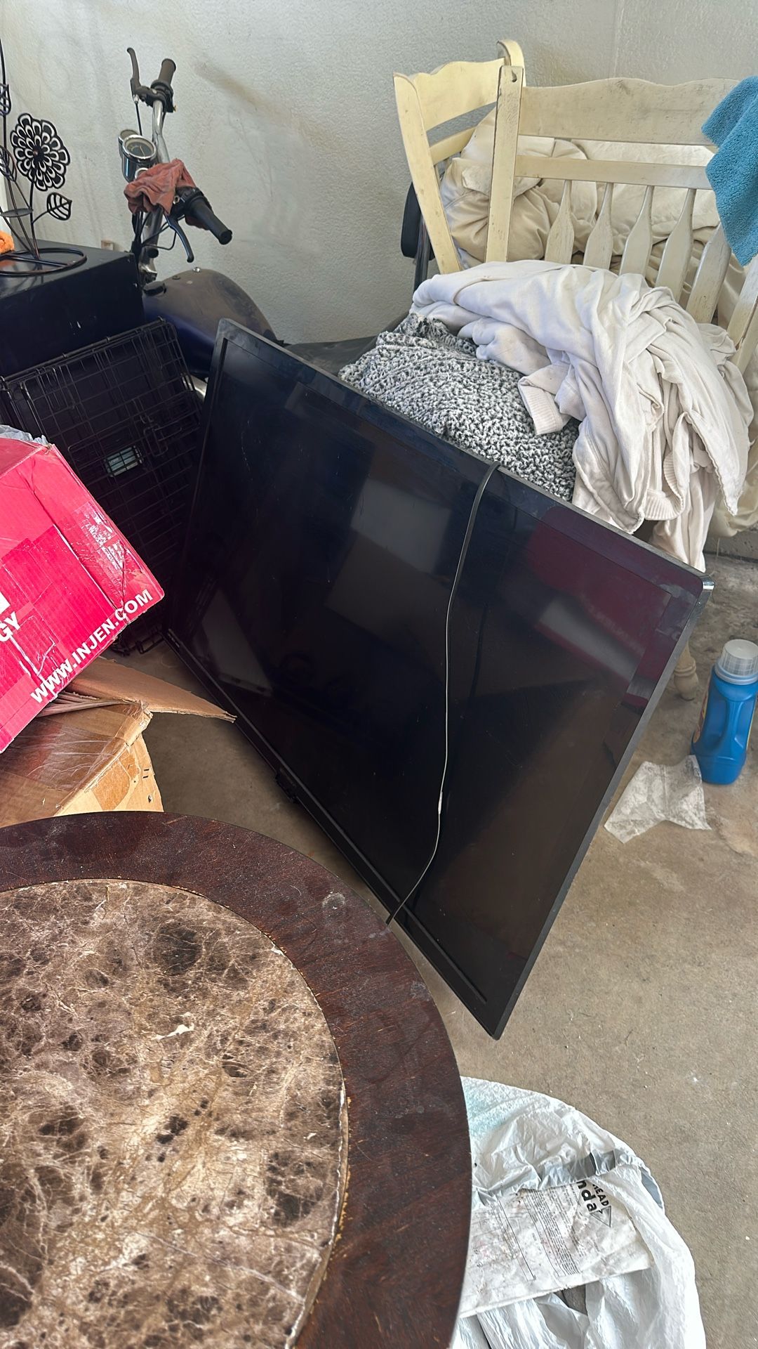 32-40 Inc Tv Works No Stand