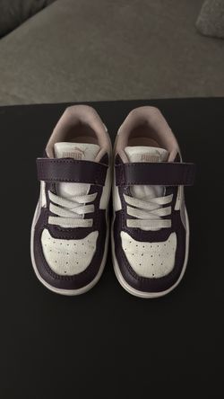 Puma tennis shoes