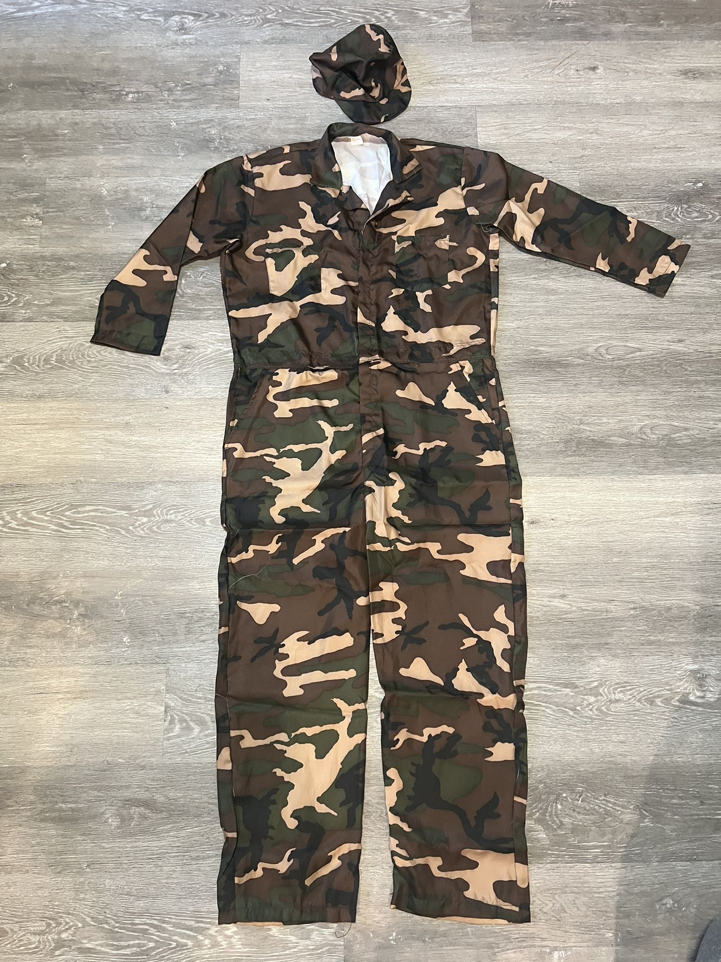 Army Outfit Halloween Costume Men’s (Size Large/X-Large)