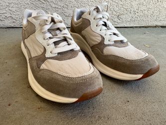 Aetrex Molly Sneaker Size 8.5