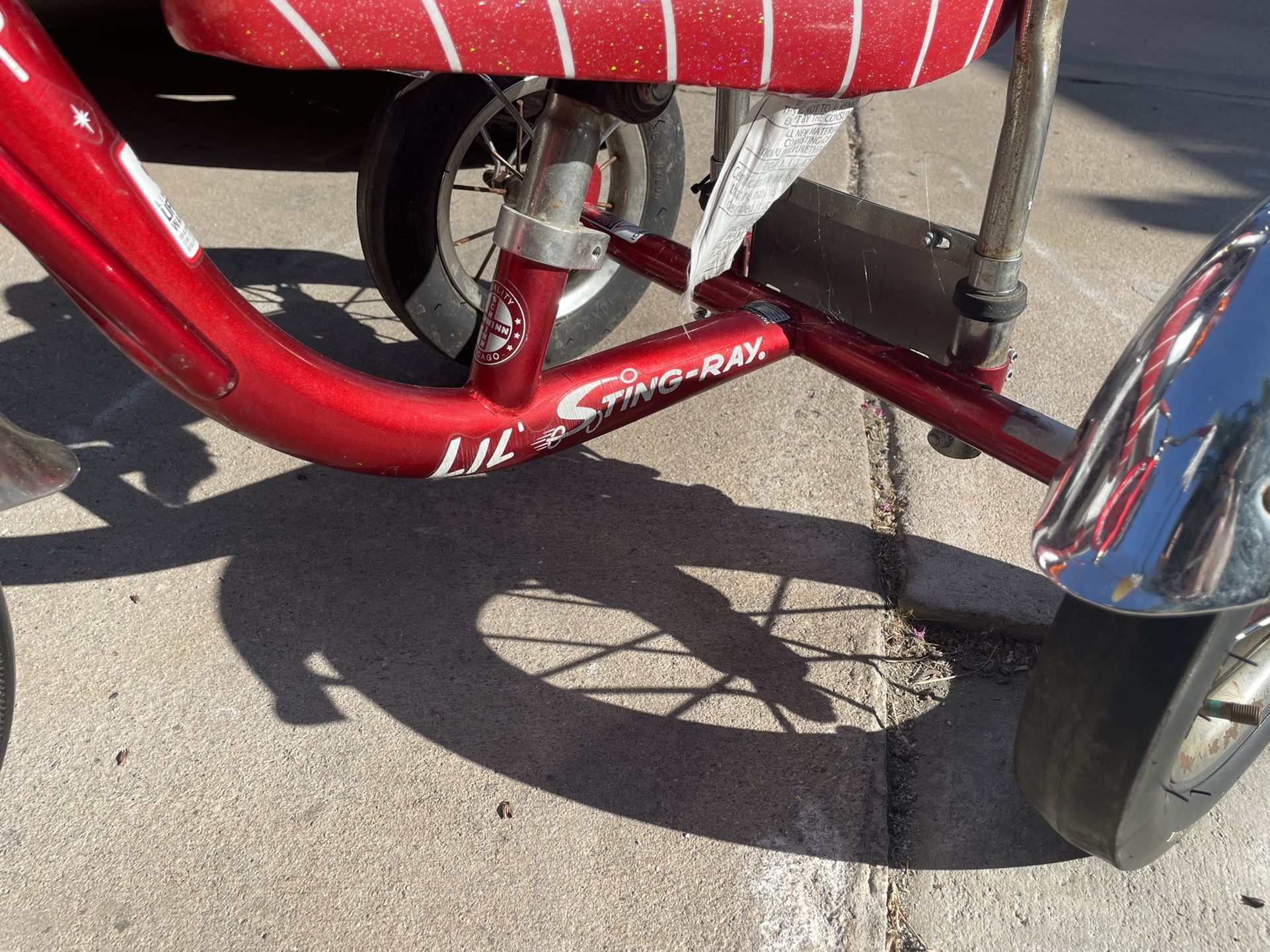 Schwinn lil stingray tricycle with banana seat 2025