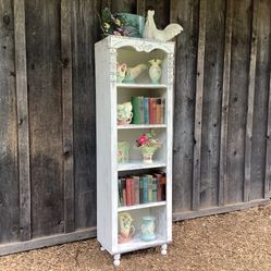 Farmhouse Style Pine Shelf - Bookcase