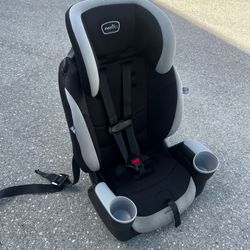 Evenflo Maestro Sport Kid’s Booster Car Seat! Good condition!