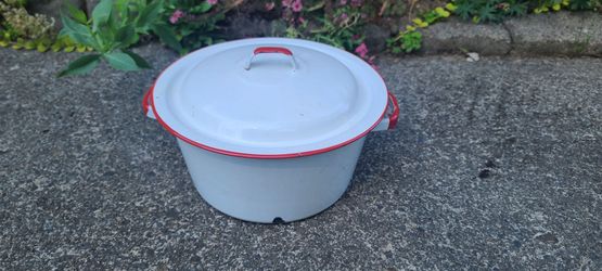 Nice Vintage Enamel Red & White Pan With Lid