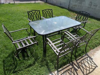 Outdoor Patio Dining Set Table and Chairs