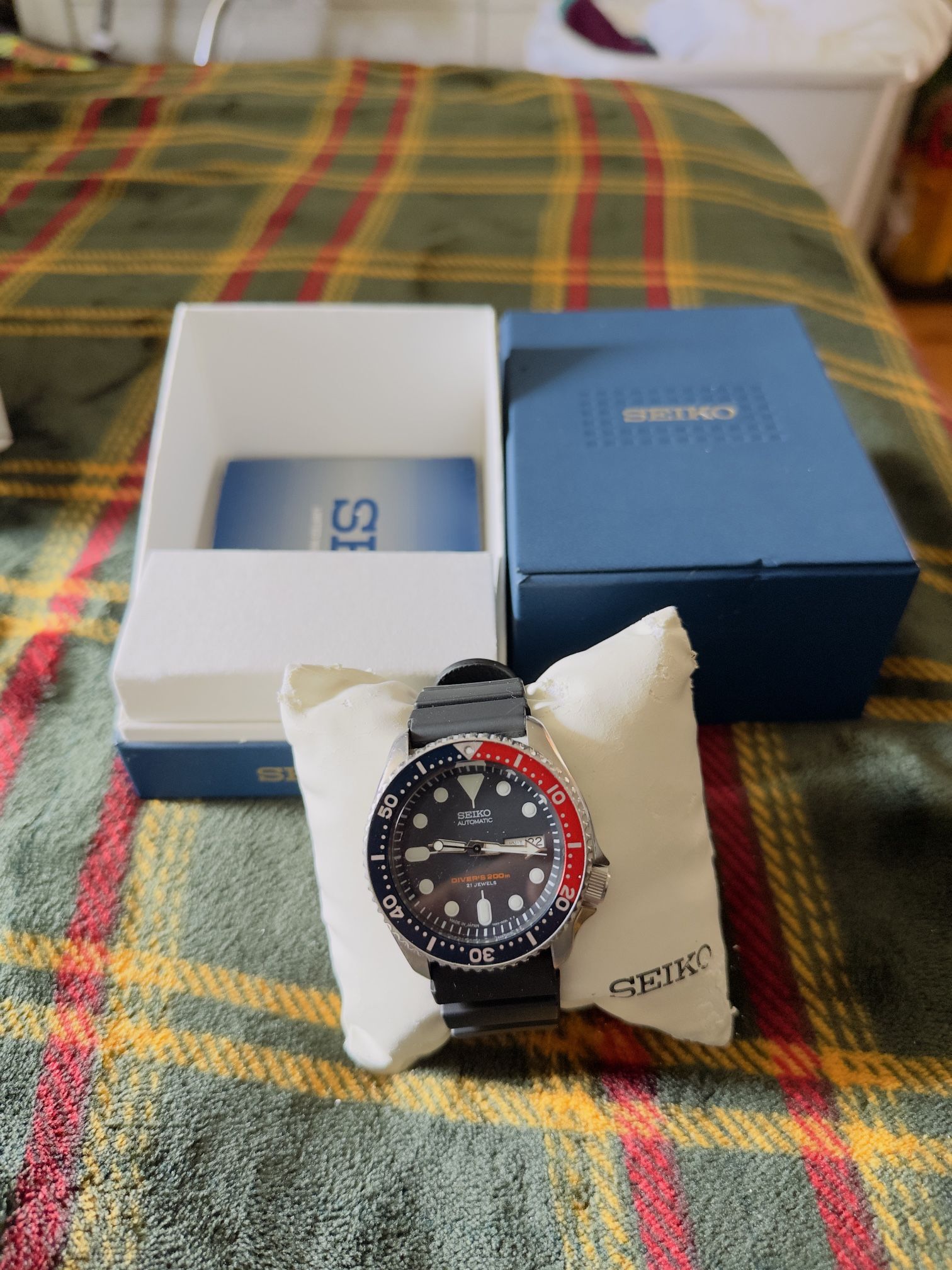 Seiko Skx009j With Box And Papers Yes Still Available Skx  