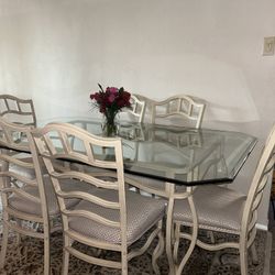 Dinning room table