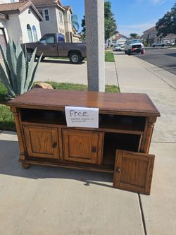 Free come over Pick it up just door needs to glue it