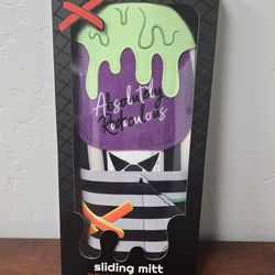 Absolutely Ridiculous slidding mitt Beetlejuice