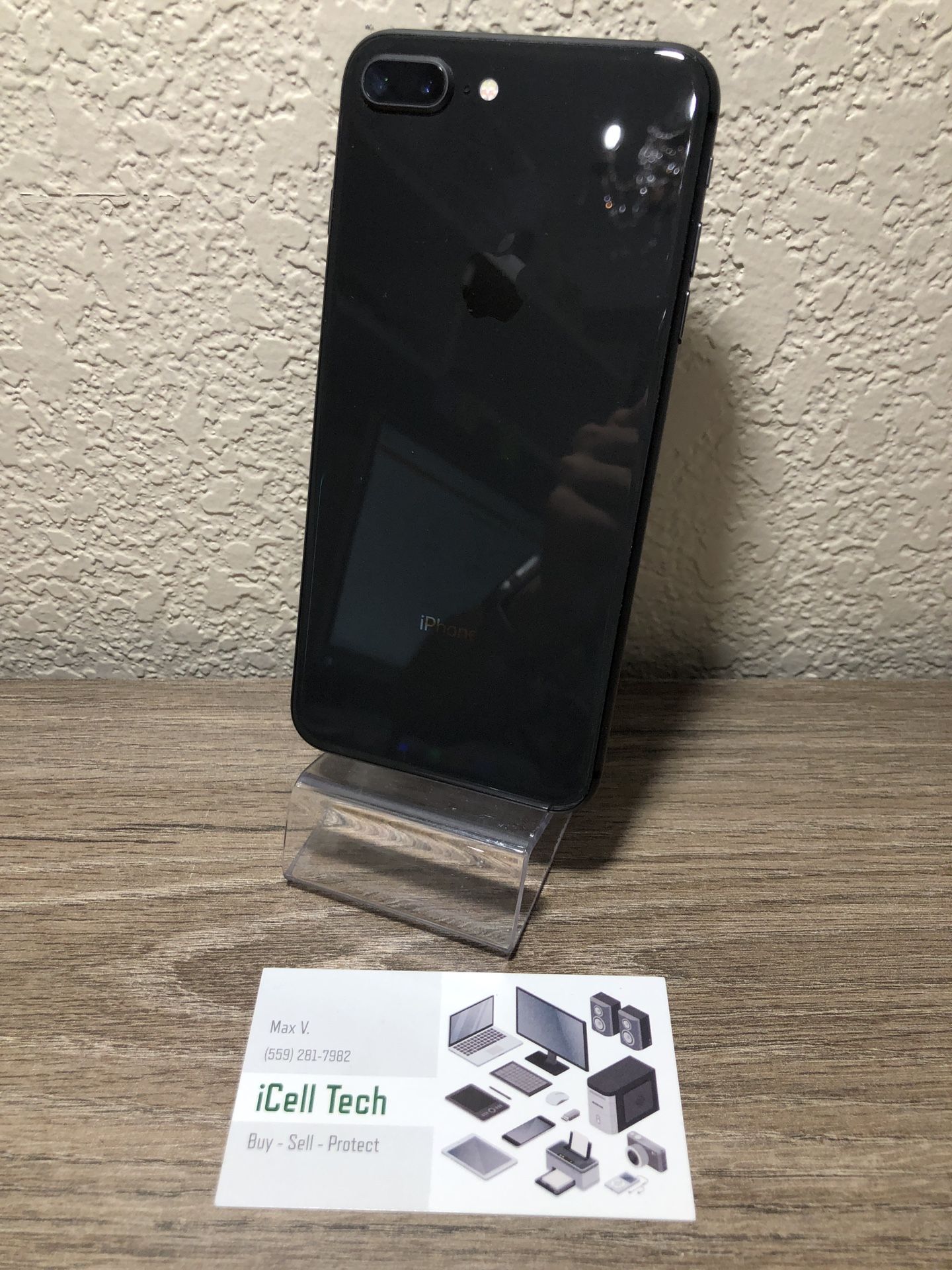 iPhone 8 plus 64gb Unlock for any carrier. IMEI clean, iCloud unlocked.