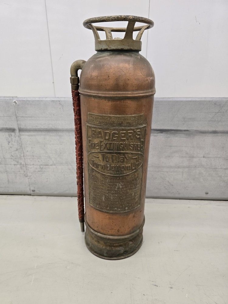 Antique Badger's Copper and Brass Fire Extinguisher Empty,only for decoration or collection