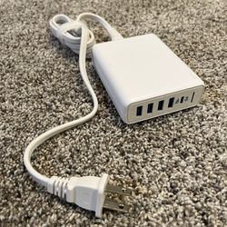Wall Plug Power Port 4 USB 1 USB-C