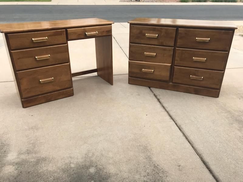 Desk/Dresser Combo W/ Mirror