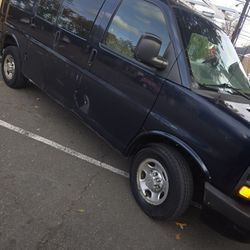 2014 Checy Express 2500