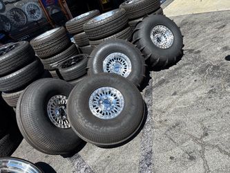 KMC Wheels with Sand Series Tires