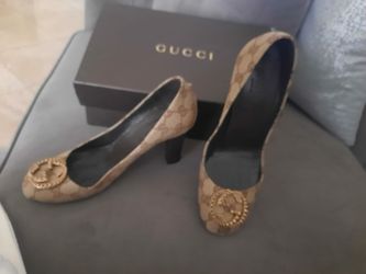 Aurhentic Womens GUCCI SHOES