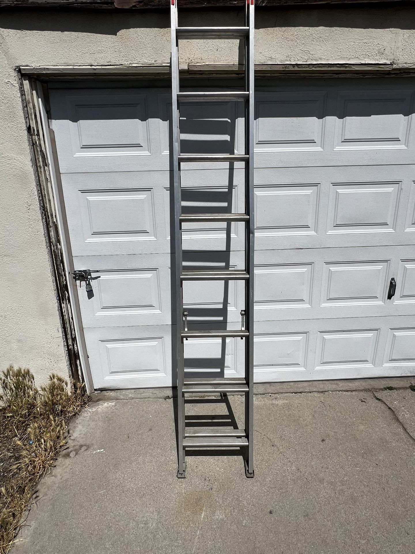 16ft Aluminum Ladder