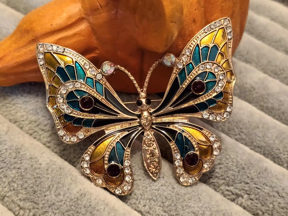 Gold Tone Butterfly Classic Unique Exquisite Enamel Brooch Pin Jewelry