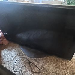 FREE 2 TV’s - Broken