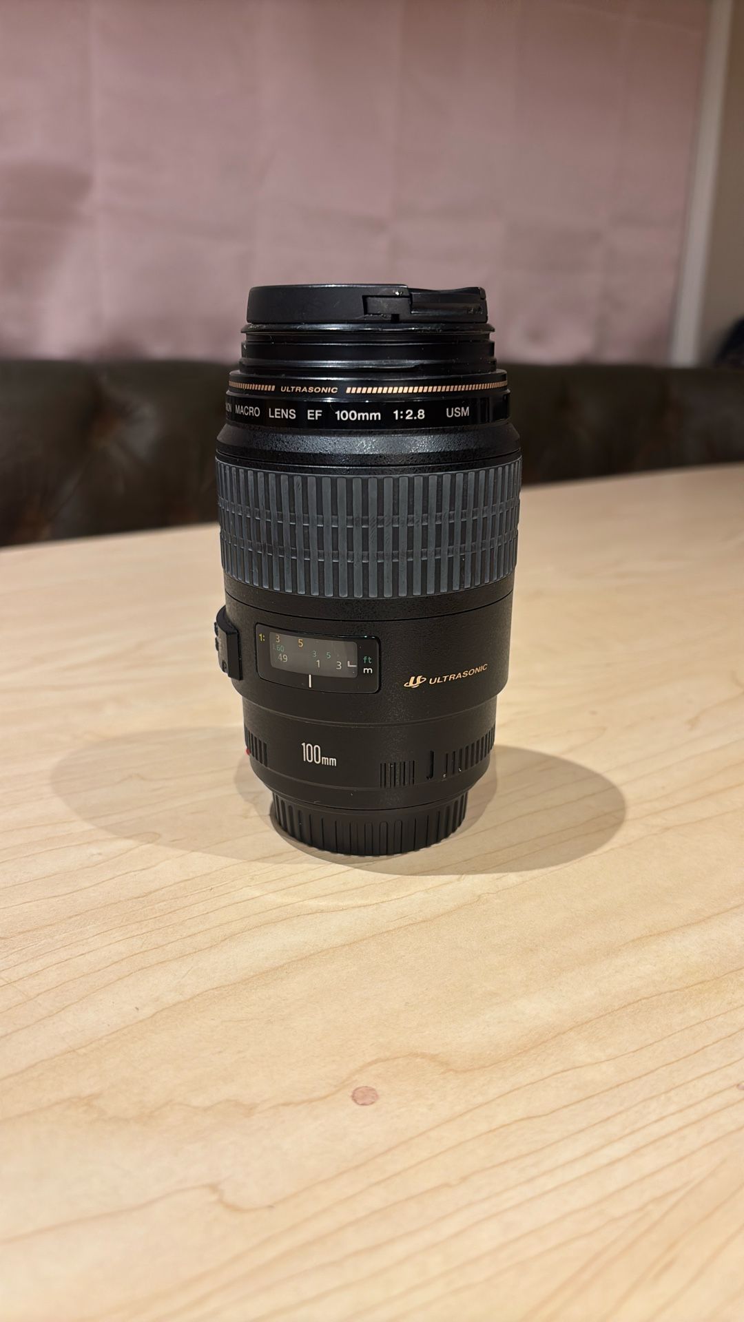 Canon EF 100mm f/2.8 Macro USM