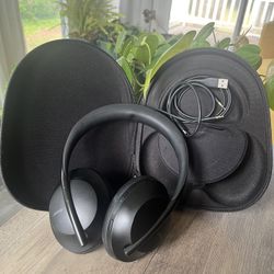 Bose - Noise Cancelling Headphones