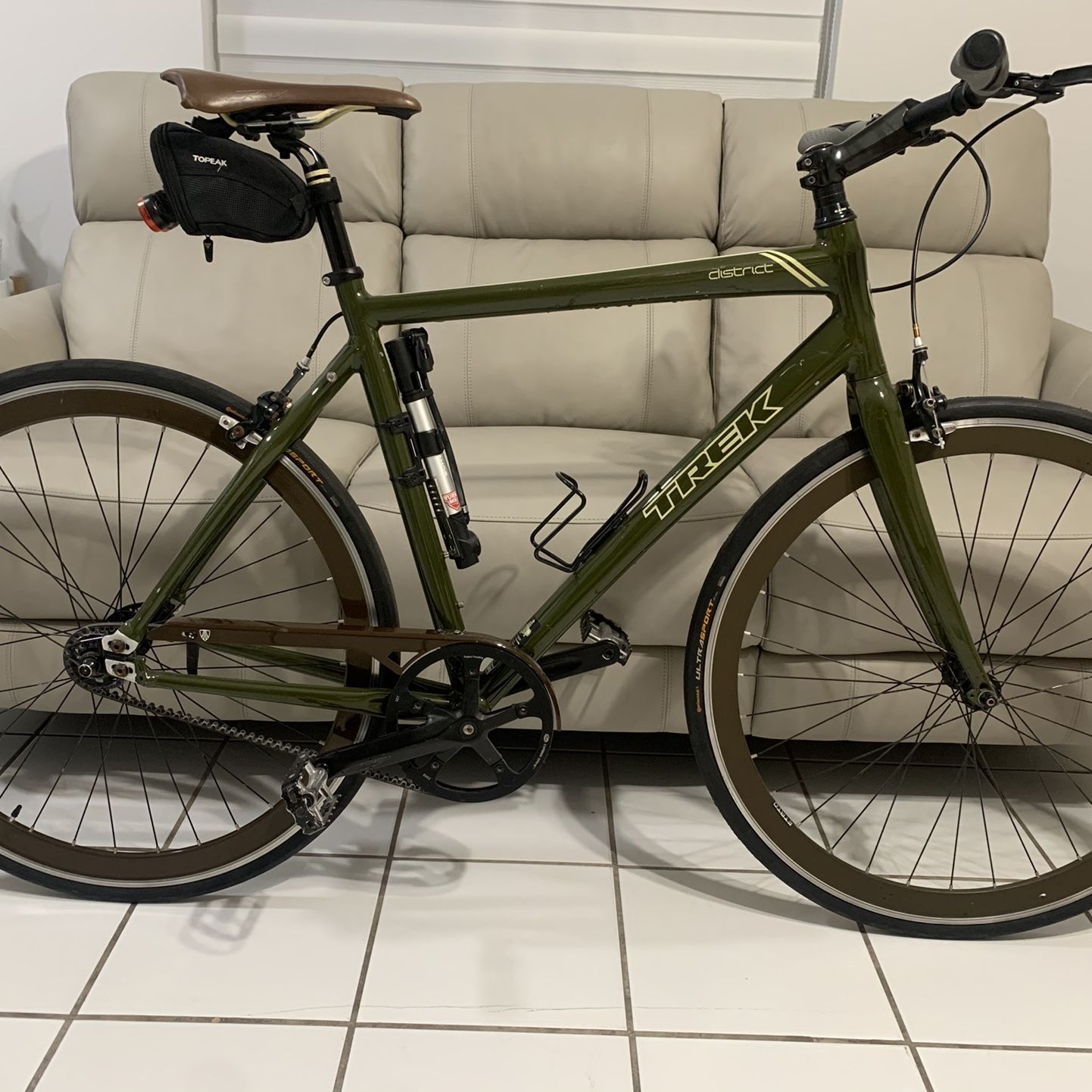 trek belt drive bicycle for sale Trek Aluminum And Carbon Fiber Bike 54cm Belt Drive for Sale in Hialeah, FL