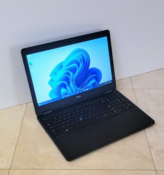 Dell Latitude E5550 Laptop,15inch , Intel Core i7 ,SSD( Solid State),WiFi,Bluetooth,HDMI,Windows 11  Pro ,Fast -> Excellent  Condition and Durable