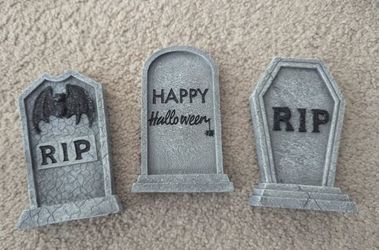 Halloween Indoor Decor Headstones 