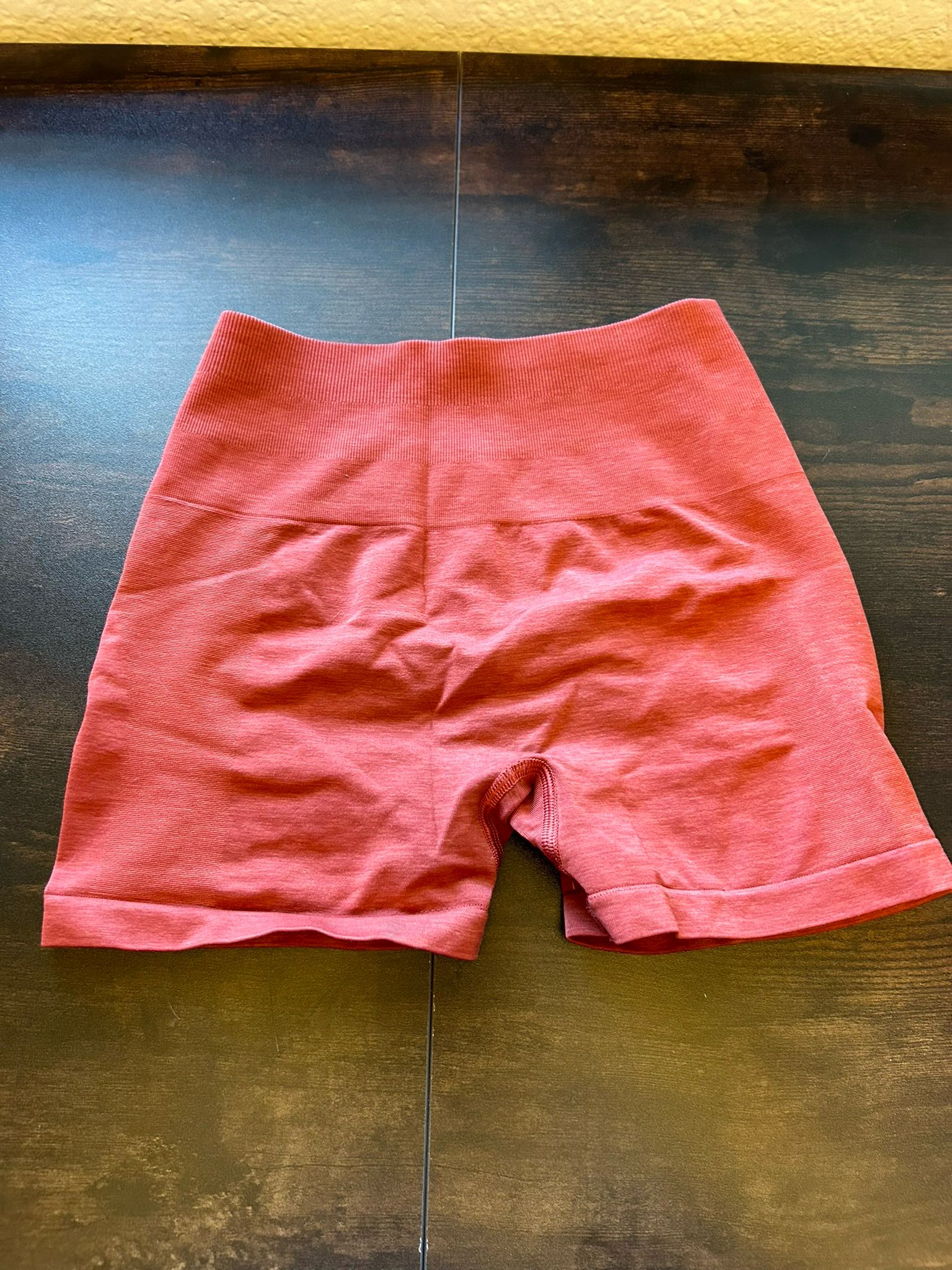 Alphalete Amplify Shorts Red Xs